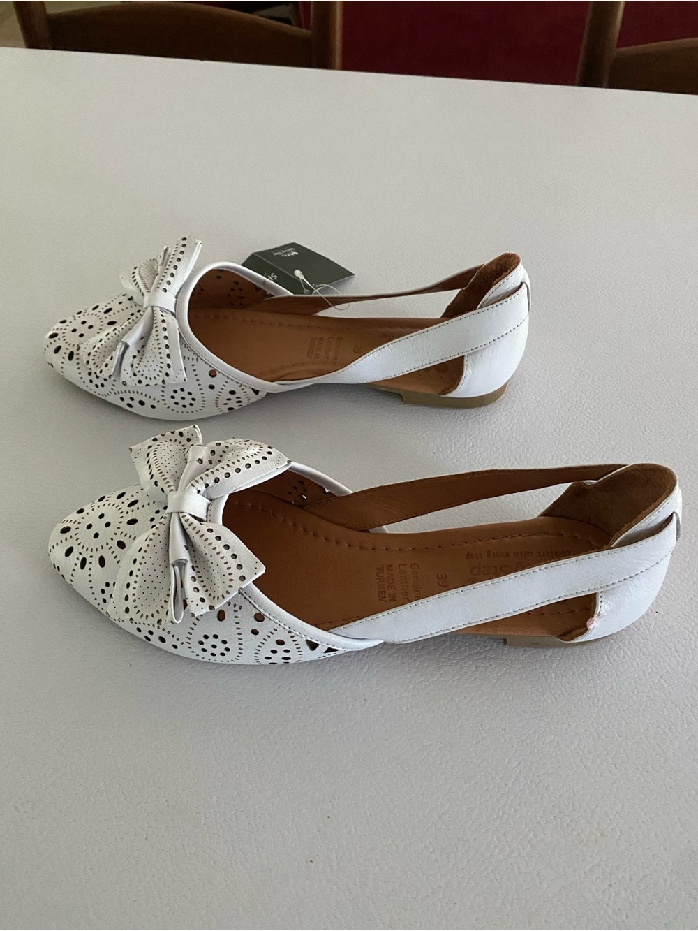 Spring Step White Pointed-Toe Perforated Bow Slingback Flats - Picture 2 of 5
